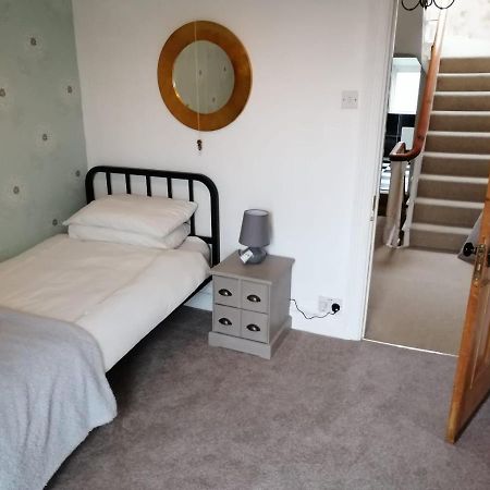 Y Garreg Wen Bed & Breakfast Llanybyther Dış mekan fotoğraf